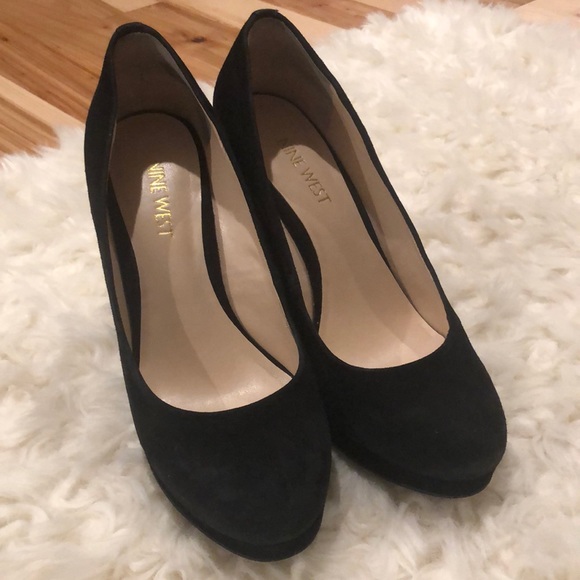 Nine West black closed wedge - Picture 6 of 7